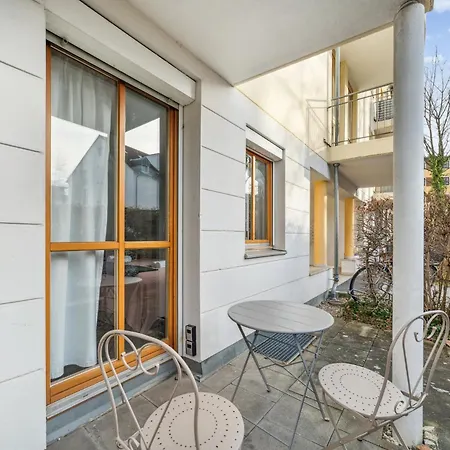 Apartment Sali Homes - Cozy Near Train Station With Terrace, Garden View & Free Wi-fi
