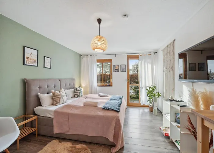 Sali Homes - Hs3 Cozy Near Train Station With Terrace, Garden View & Free Wi-fi Appartamento *